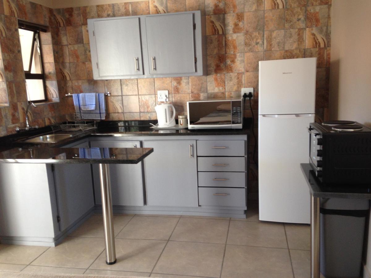 פאלאבורווה Impala Chalets מראה חיצוני תמונה