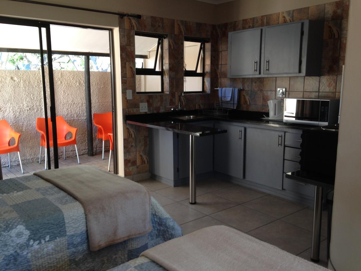פאלאבורווה Impala Chalets מראה חיצוני תמונה