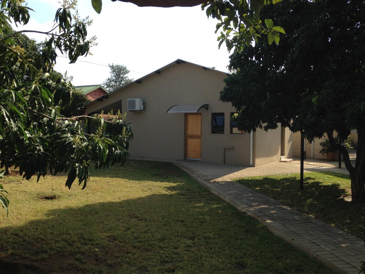 פאלאבורווה Impala Chalets מראה חיצוני תמונה